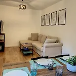 Triplex En Plein Coeur De دْييب