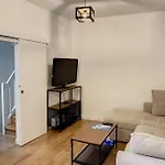 Triplex En Plein Coeur De * دْييب
